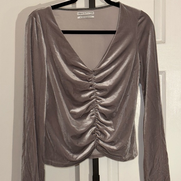 Urban Outfitters Velvet Clinched V-Neck Top Size Small - Picture 6 of 7